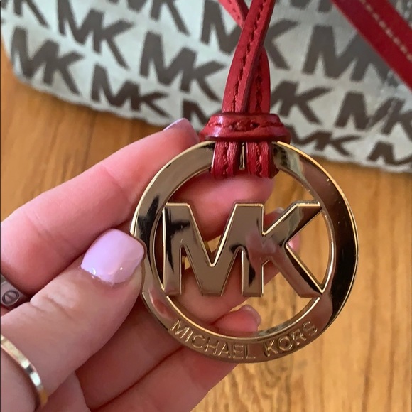 Michael Kors bag - Picture 2 of 9